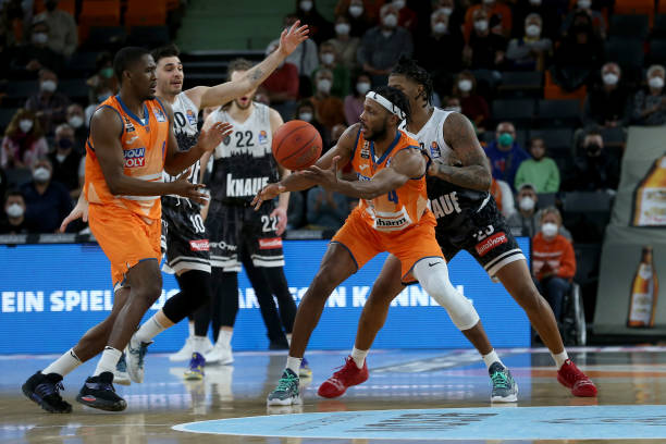 队在对阵劲 队在对阵劲